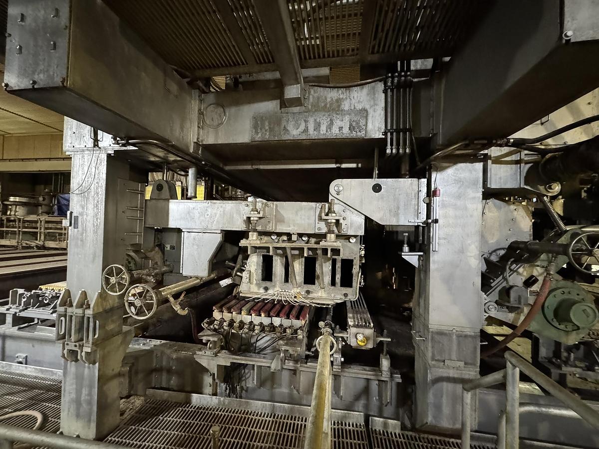 Used 110" (2.8M) VOITH FOURDRINIER PAPER MACHINE (LBM) MFG 2001 LINERBOARD / TUBE & CORE – TANDEM NIPCOFLEX SHOE PRESSES - 72"(1.8M) DIAMETER DRYERS