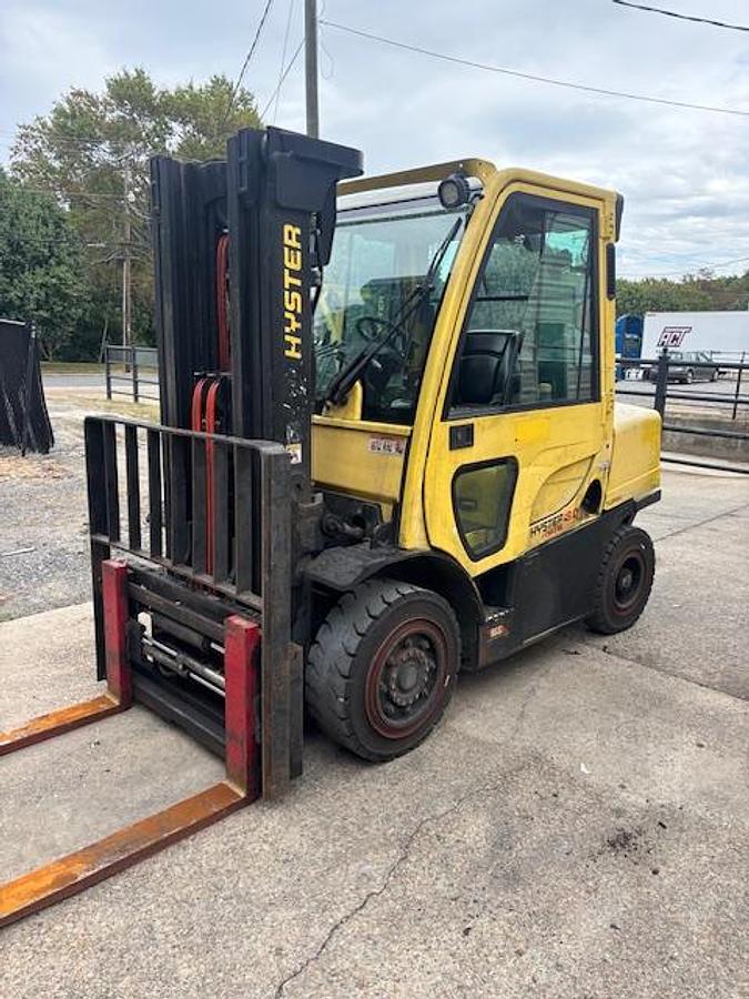 Used 8,000 POUND CAPACITY HYSTER H80 DIESEL FULL CAB WITH 4 WAY HYDRAULICS