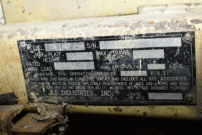 Used JLG CM-1432 ELECTRIC SCISSOR LIFT WITH 14' MAX VERTICAL REACH