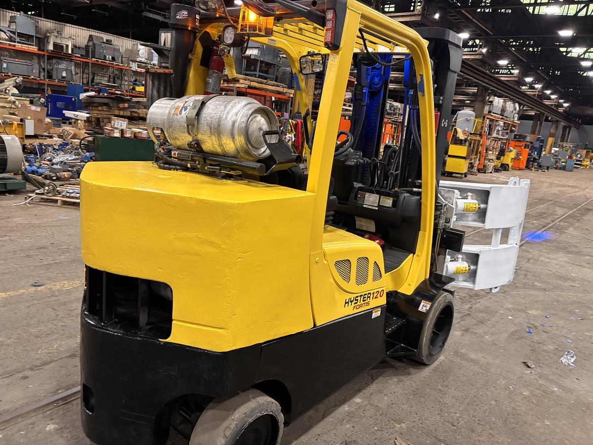 Used 12,000 POUND CAPACITY HYSTER S120FTPRS FORKLIFT WITH 72" CASCADE CLAMP