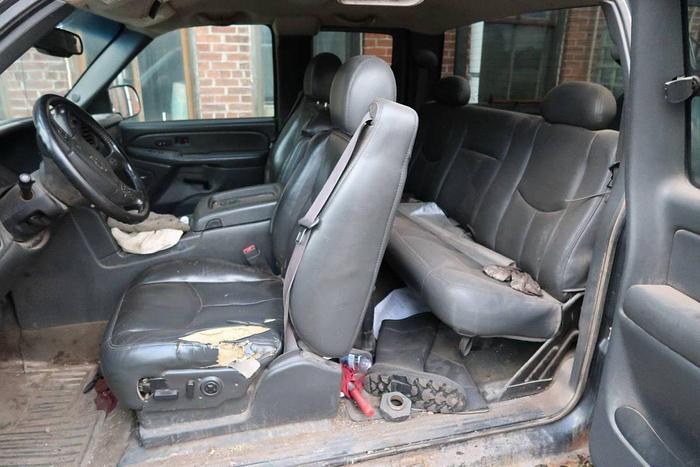 Used 2004 CHEVROLET 1500 SILVERADO 4X4 PICKUP TRUCK