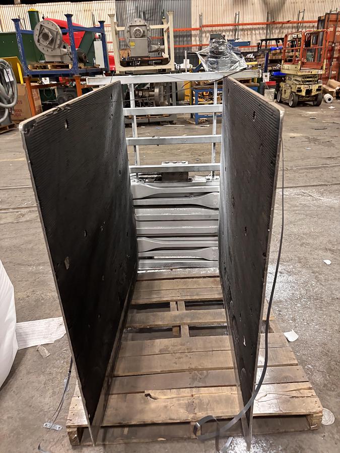Used CASCADE R25D-CCB-350 CARTON CLAMP ATTACHMENT CLASS II 2,500 POUND CAPACITY MANUFACTURED 2016