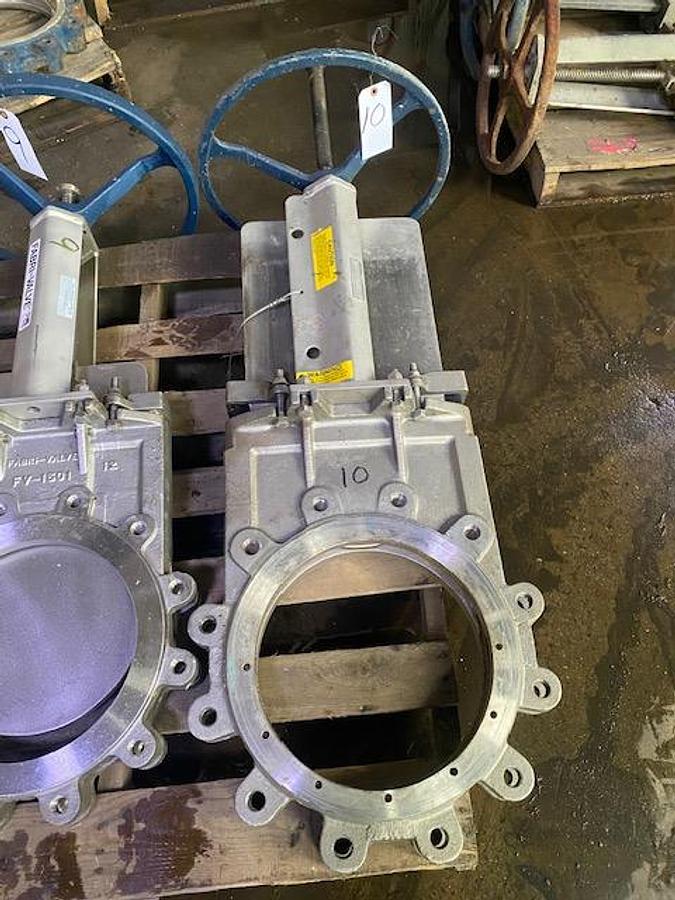 Used FABRI-VALVE 14" DIAMETER MANUAL SLIDE GATE VALVE T-316S/S