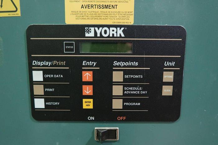 Used YORK MODEL YCWL0126HE46XABSDTXXXXXLXXXX44SXXXEXXXXXSAXXXXXXXXXXX11HXXXX CHILLER