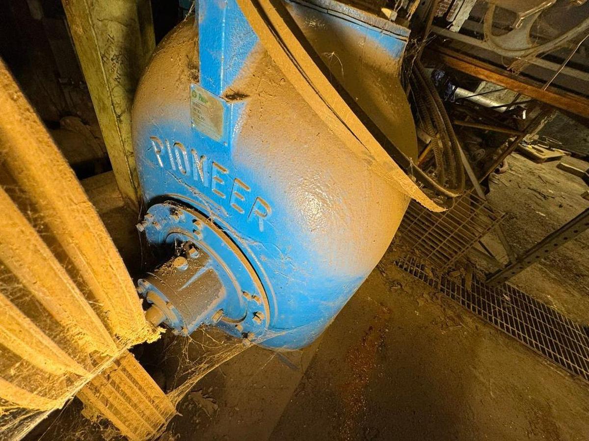 Used PIONEER MODEL P8C00F TRASH PUMP WITH MOTOR
