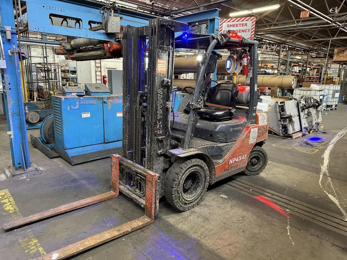 Used 5,000 POUND TOYOTA MODEL 8FGU25 FORKLIFT WITH 2,100 HOURS