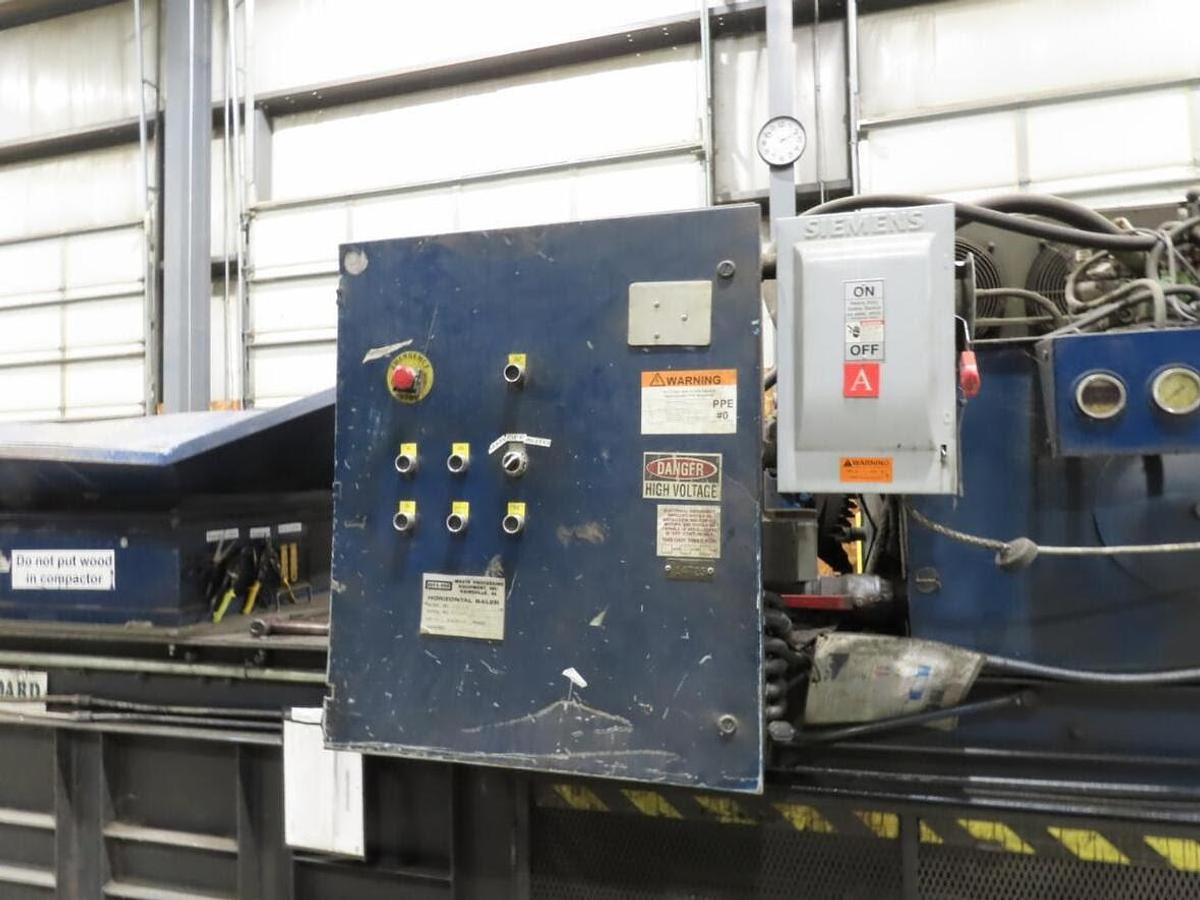 Used MAX PAK MODEL HCE 4872 WIDE MOUTH BALER