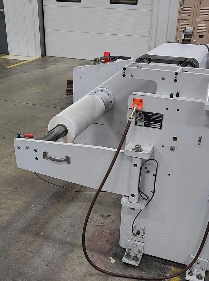 Used 28" WIDE MARK ANDY VERSAMAX 10 COLOR FLEXO PRESS MFG 2016 - UV & GAS DRYING 