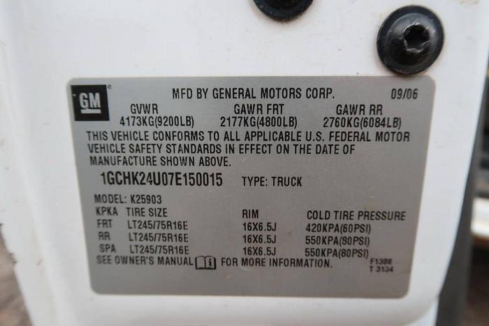 Used 2007 GM 2500HD 4X4 PICKUP TRUCK