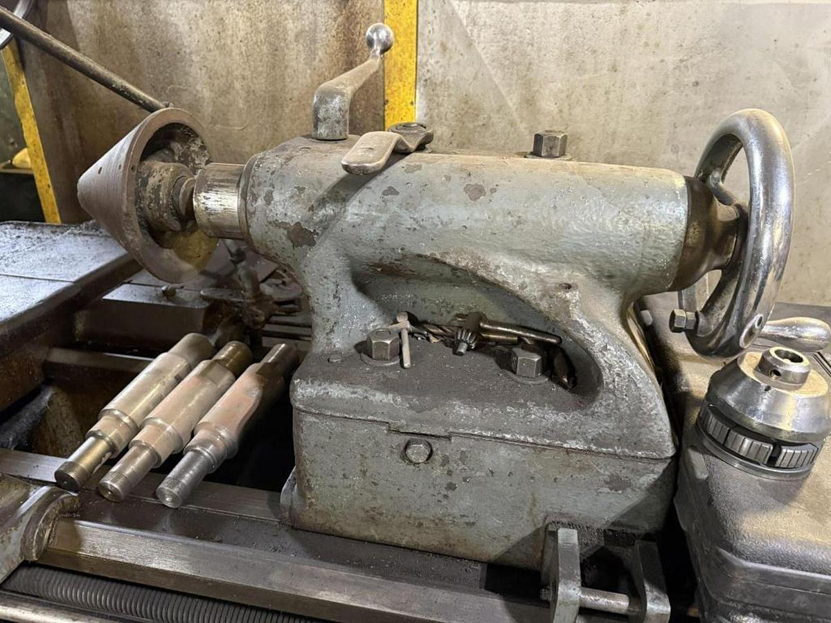 Used MONARCH ENGINE LATHE WITH TOOLING