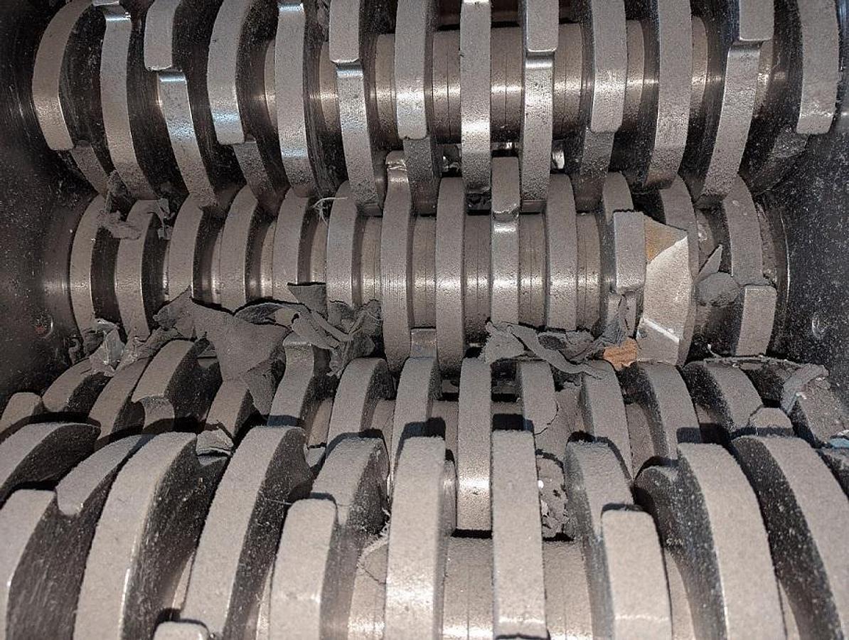 Used UNTHA QUAD SHAFT SHREDDER 60 HP