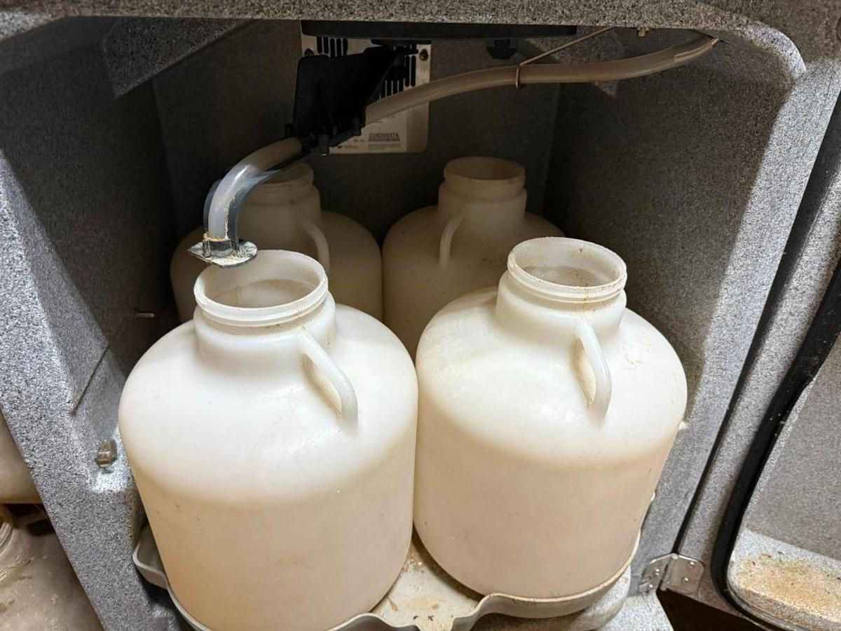 Used ISCO MODEL 5800 REFRIDGERATED WATER SAMPLER