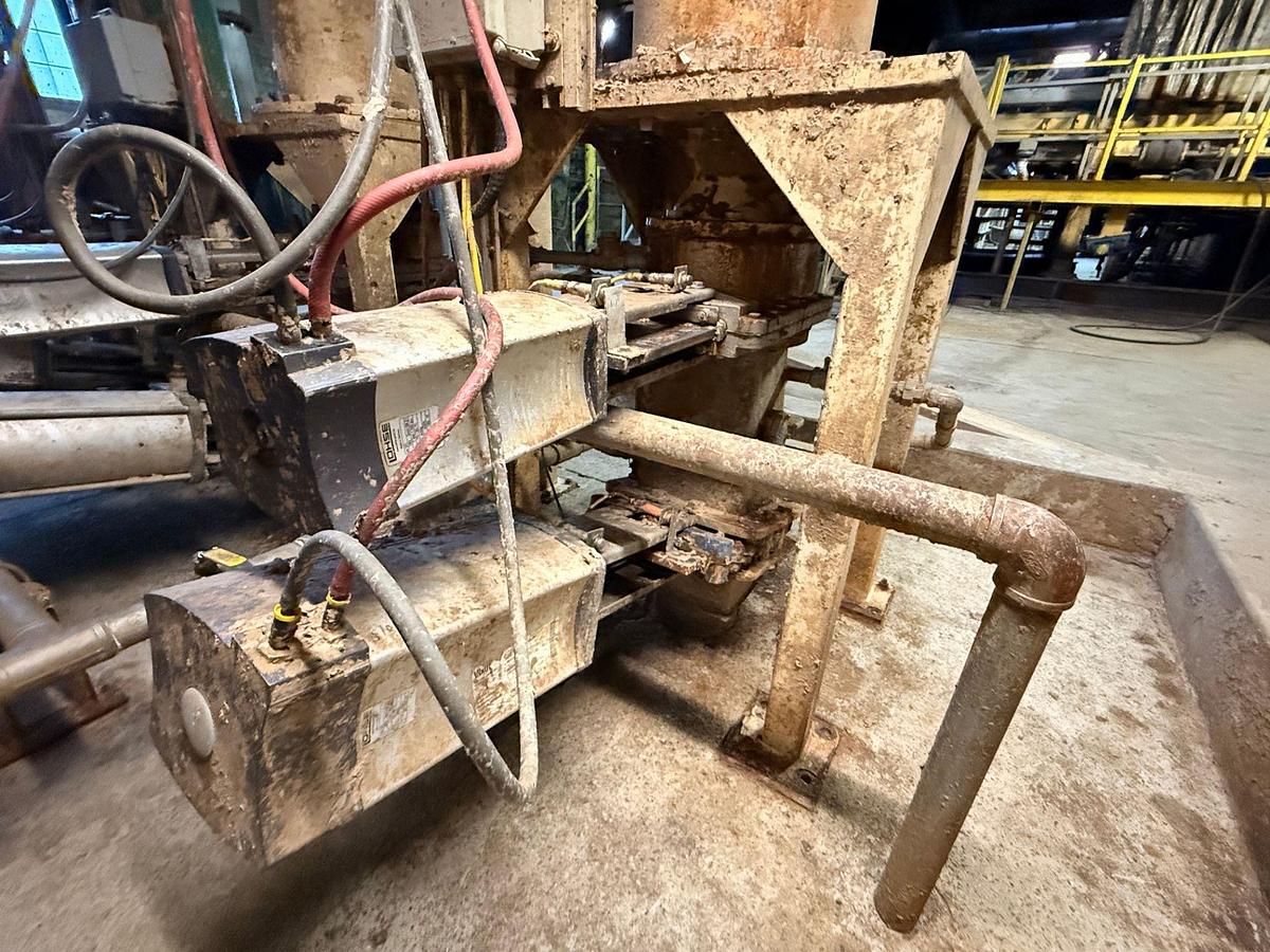 Used BLACK CLAWSON HD CLEANER (3 AVAILABLE)