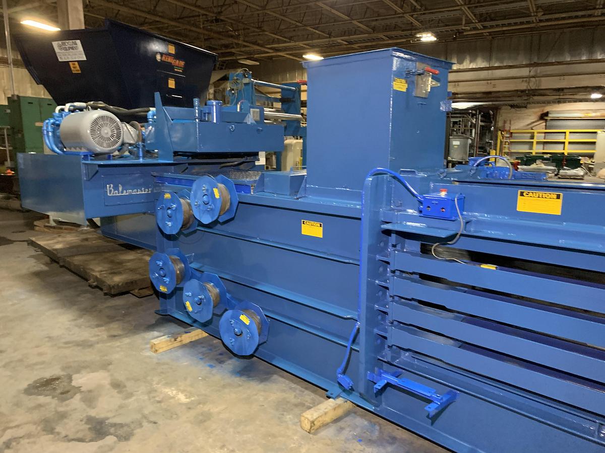 Used BALEMASTER HORITZONTAL AUTO TIE BALER 44100GL-10 TWIN 50 HP MOTORS