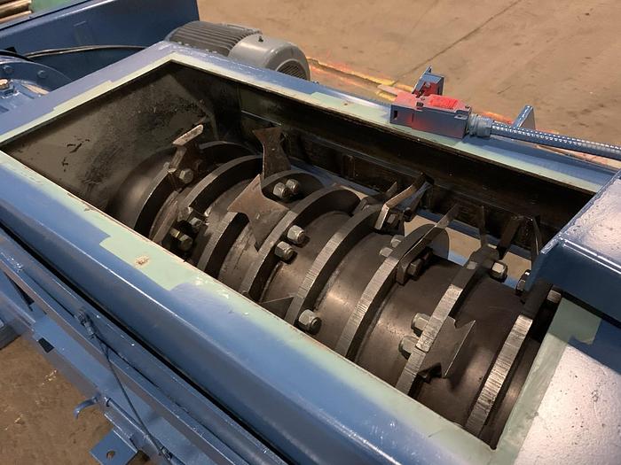 Used MAREN MODEL 60 SHREDDER W/ INCLINE CONVEYOR AND DUMPER