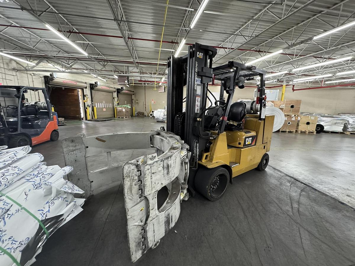 Used CATERPILLAR ROLL CLAMP TRUCK MODEL GC55K6 WITH CASCADE CLAMP