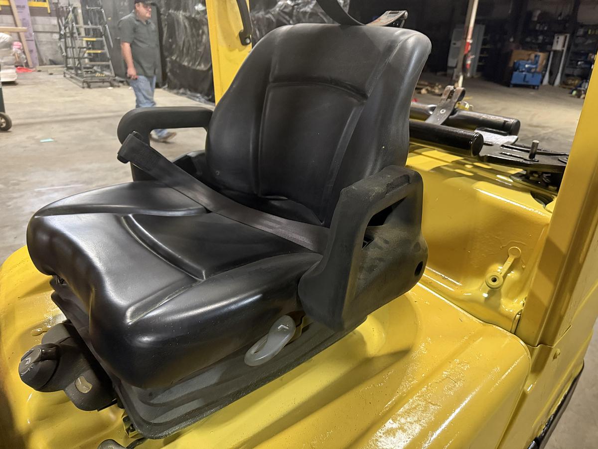 Used 8,000 POUND LB. HYSTER MODEL S80FT FORKLIFT WITH SIDESHIFT AND FORK POSITIONING