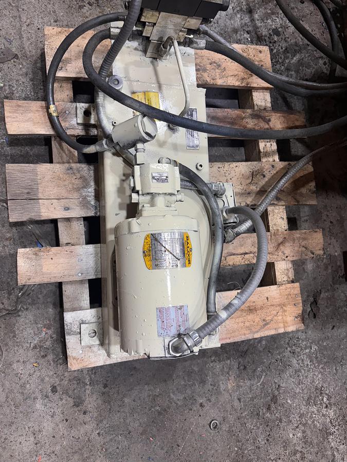 Used SOUTHWORTH UPENDER MODEL UP4-90 4,000 POUND CAPACITY PLATFORM 48" X 84" - PENDING LS