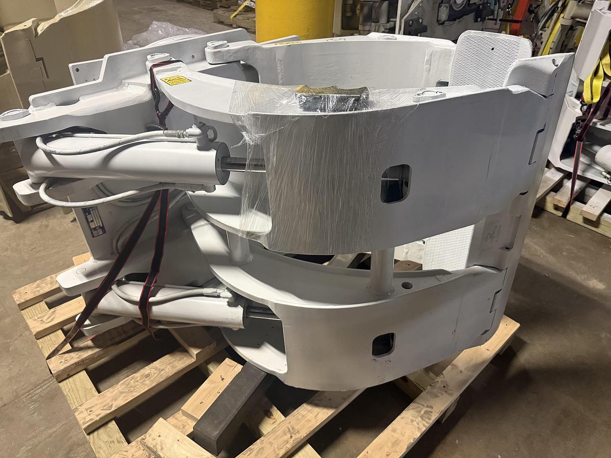 Used CASCADE 100F-RCP-01C 60" DIAMETER ROLL CLAMP CLASS IV MFG. 2019