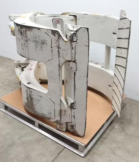 Used 60" CASCADE PAPER ROLL CLAMP MODEL 60G-RDP-110 CLASS III 6,000 POUND LC