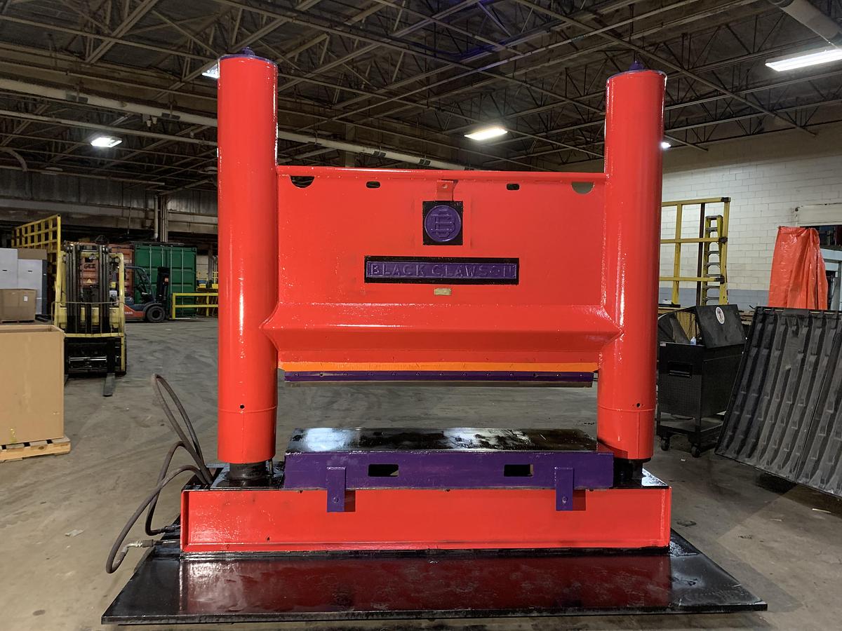 Used 60" WIDE BLACK CLAWSON ROLL SPLITTER 72" DIAMETER
