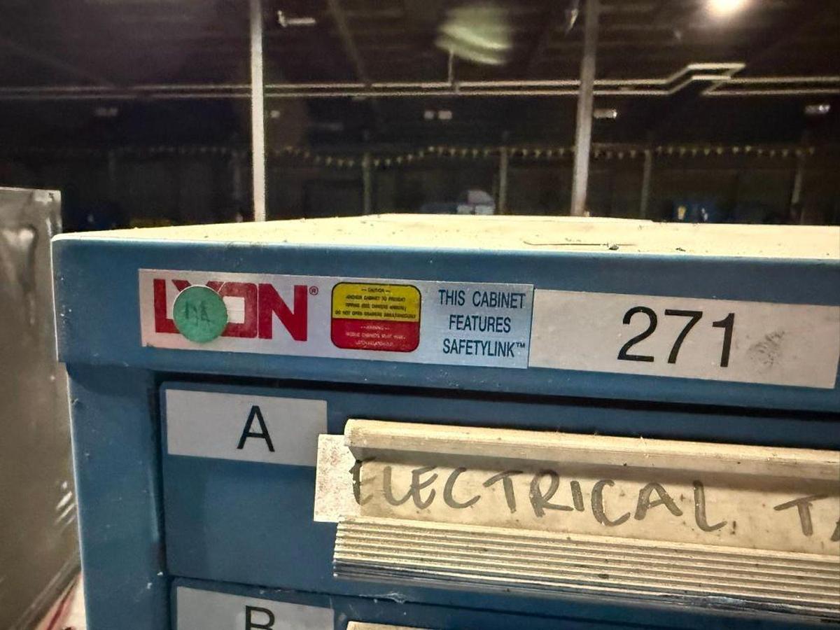 Used LYON 17 DRAWER 100L CABINET CONTENT NOT INCLUDED
