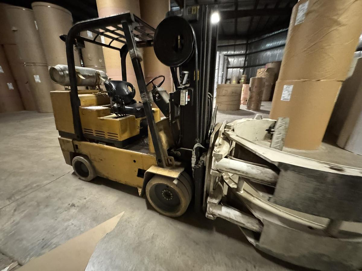Used CATERPILLAR ROLL CLAMP TRUCK MODEL GC40KSTR WITH CASCADE CLAMP