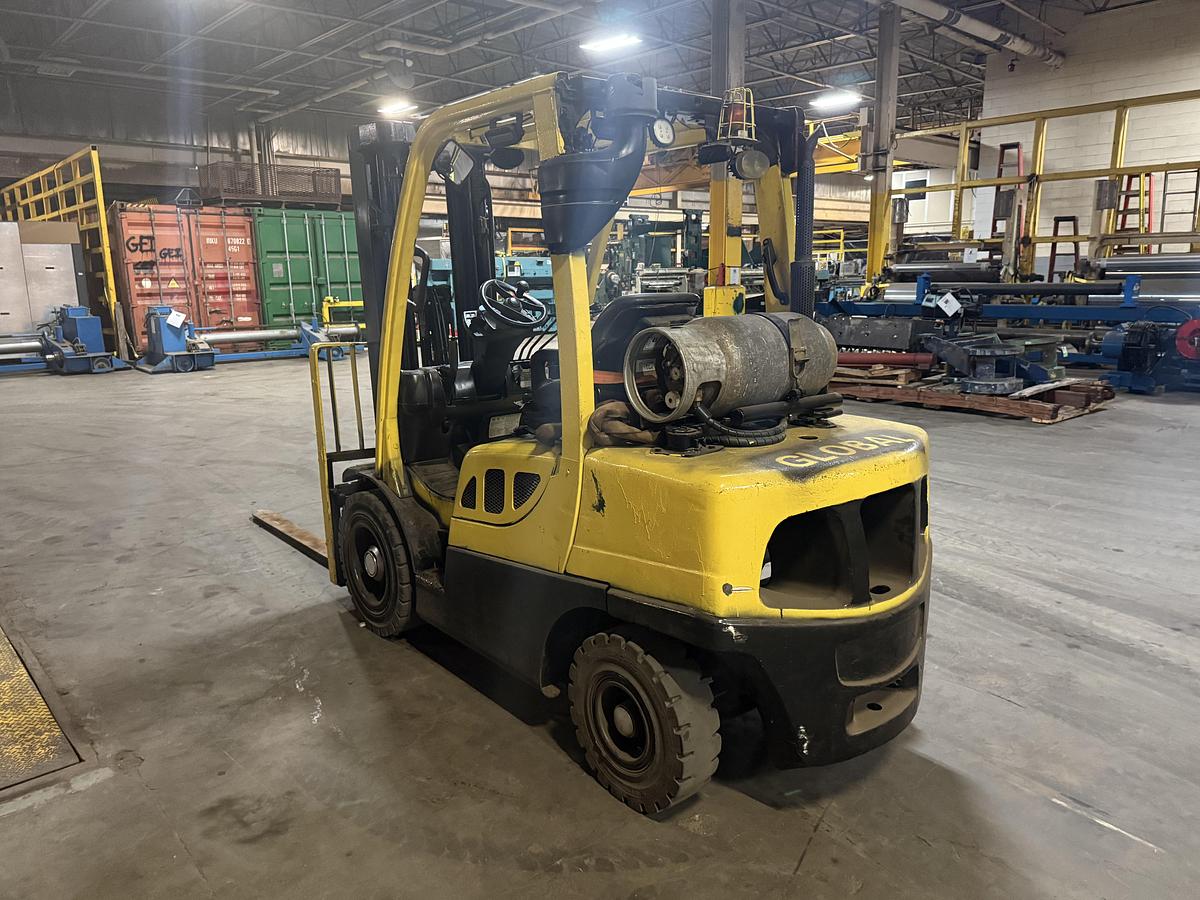 7,000 POUND HYSTER MODEL S70FT FORKLIFT
