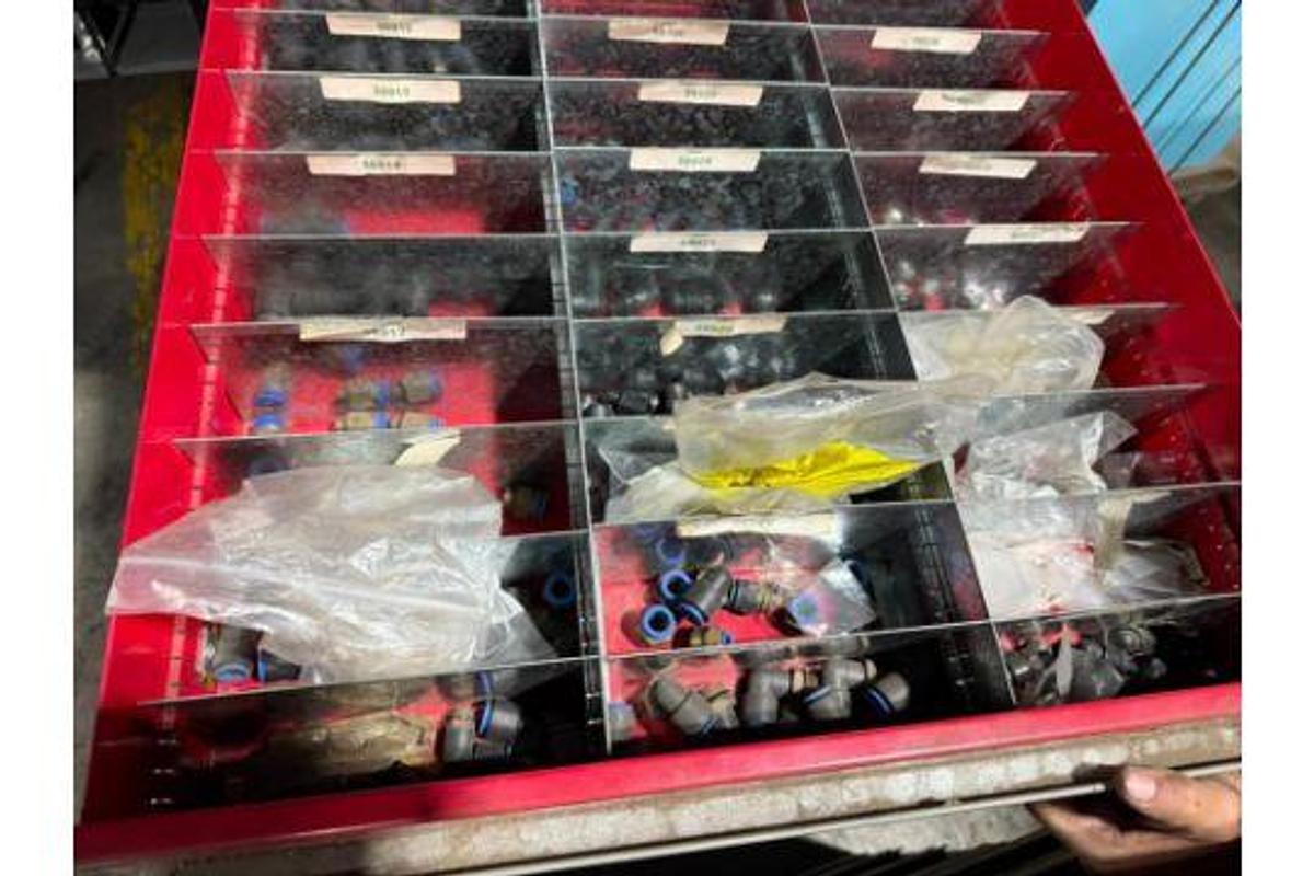 Used INDUSTRIAL 9 DRAWER TOOL CABINET CONTENTS NOT INCLUDED