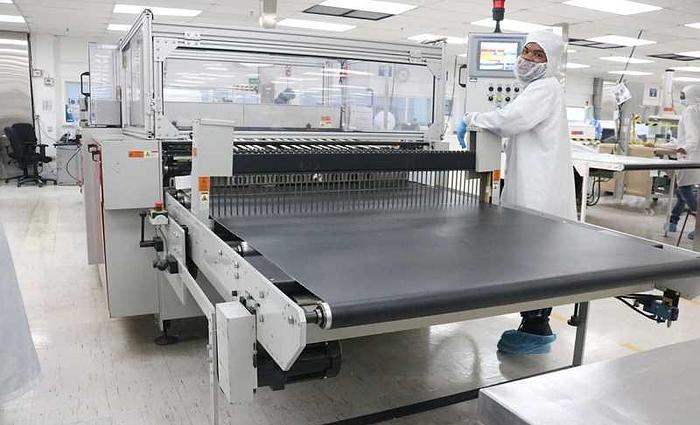 Used HUDSON SHARPE M1400-TS PLASTIC BAG MAKING MACHINE MANUFACTURED 2014