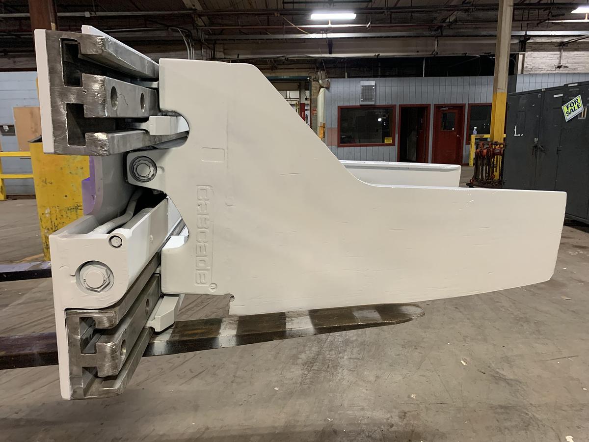 Used CASCADE BALE CLAMP ATTACHMENT CLASS III (ORIGINALLY ON 8,000 POUND FORKLIFT)