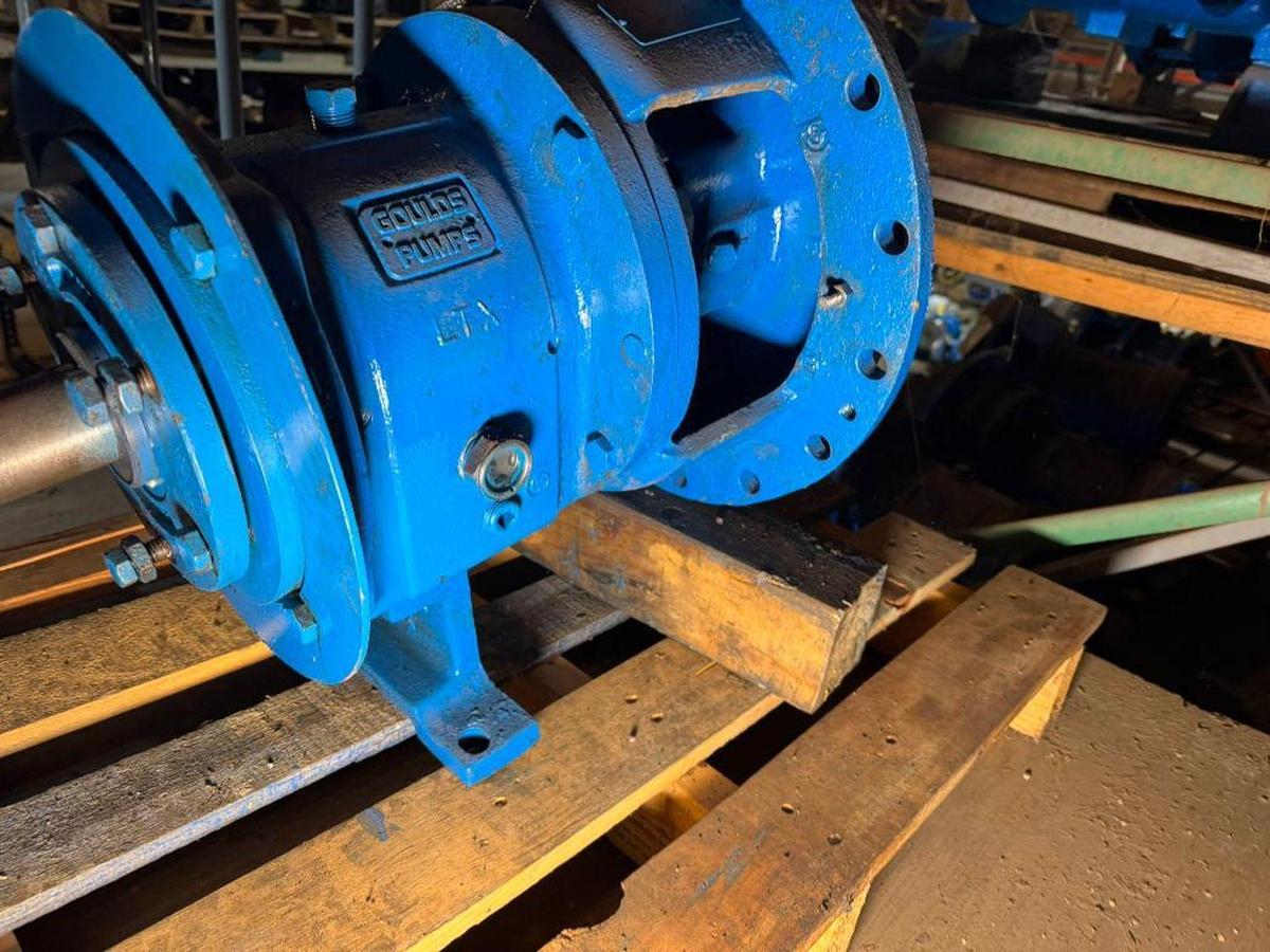 Used GOULDS 3196 SIZE 1.5 X 3-13 PUMP POWER END 316 STAINLESS STEEL