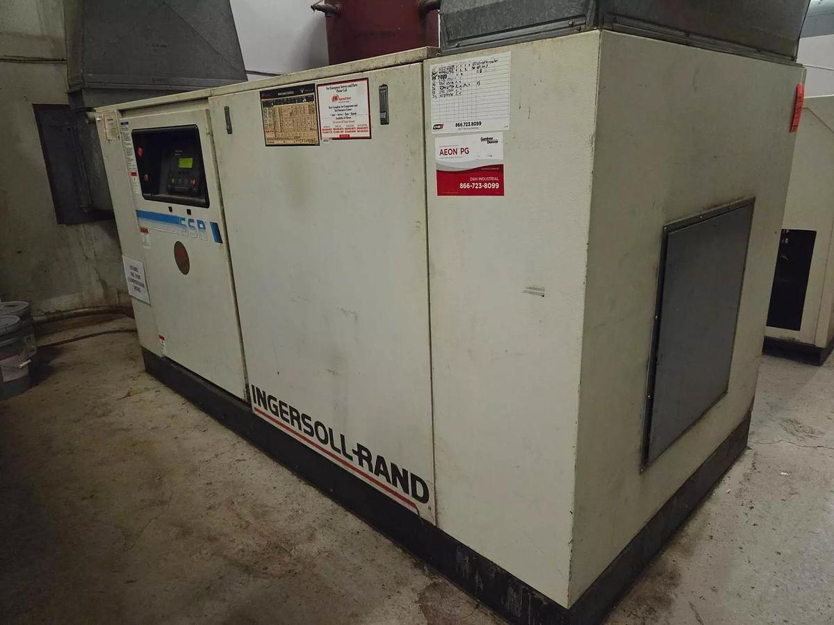 Used INGERSOLL RAND SSR AIR COMPRESSOR SYSTEM WITH AIR DRYER AND AIR TANK