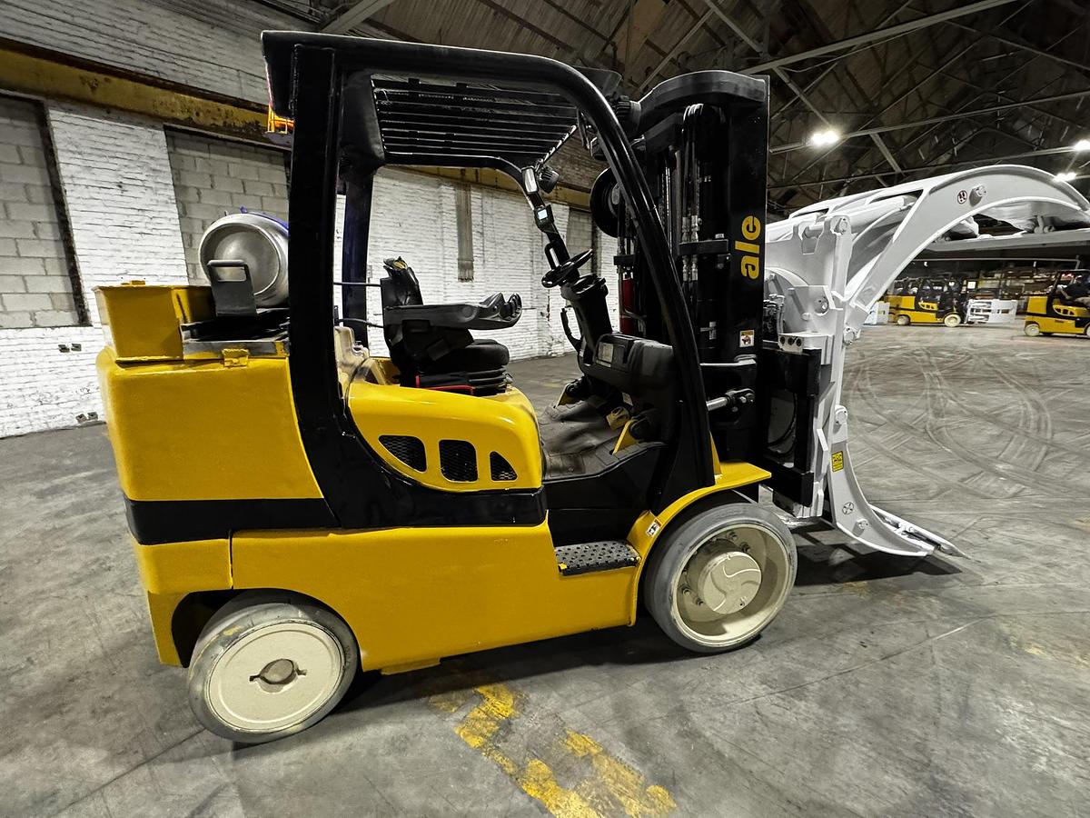 Used 15,500 POUND YALE MODEL GLC155 LH94"/RH150" WITH 84" CASCADE PAPER ROLL CLAMP