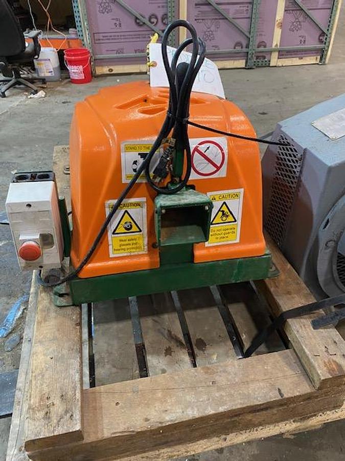 Used SWEED MACHINERY INC. CHOPPER WITH BASE