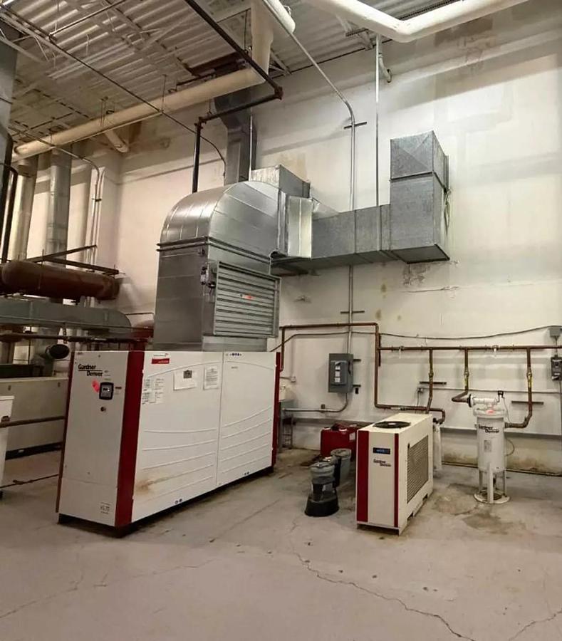 Used GARDNER DENVER VS 70 COMPLETE VARIABLE SPEED ROTARY SCREW AIR COMPRESSOR SYSTEM MANUFACTURED 2018