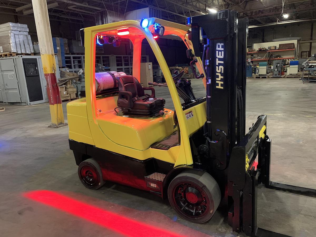Used 8,000 POUND LB. HYSTER MODEL S80FT FORKLIFT WITH SIDESHIFT AND FORK POSITIONING