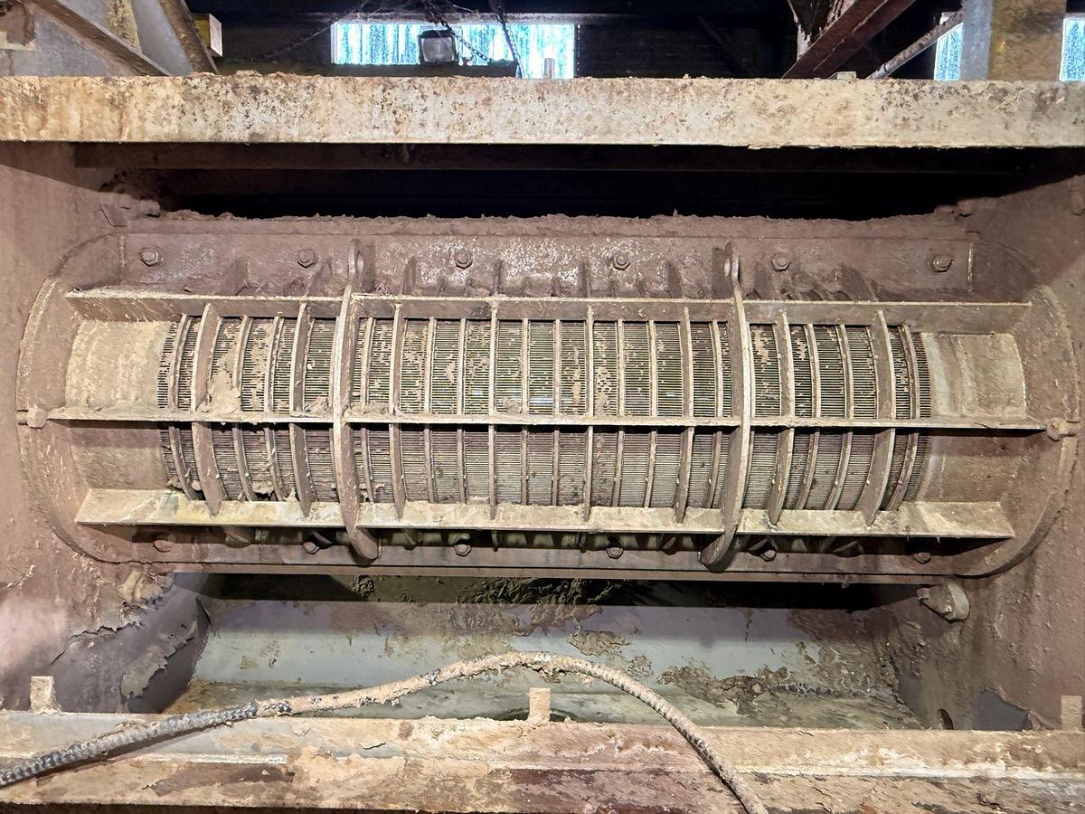 Used VINCENT STAINLESS STEEL SCREW PRESS