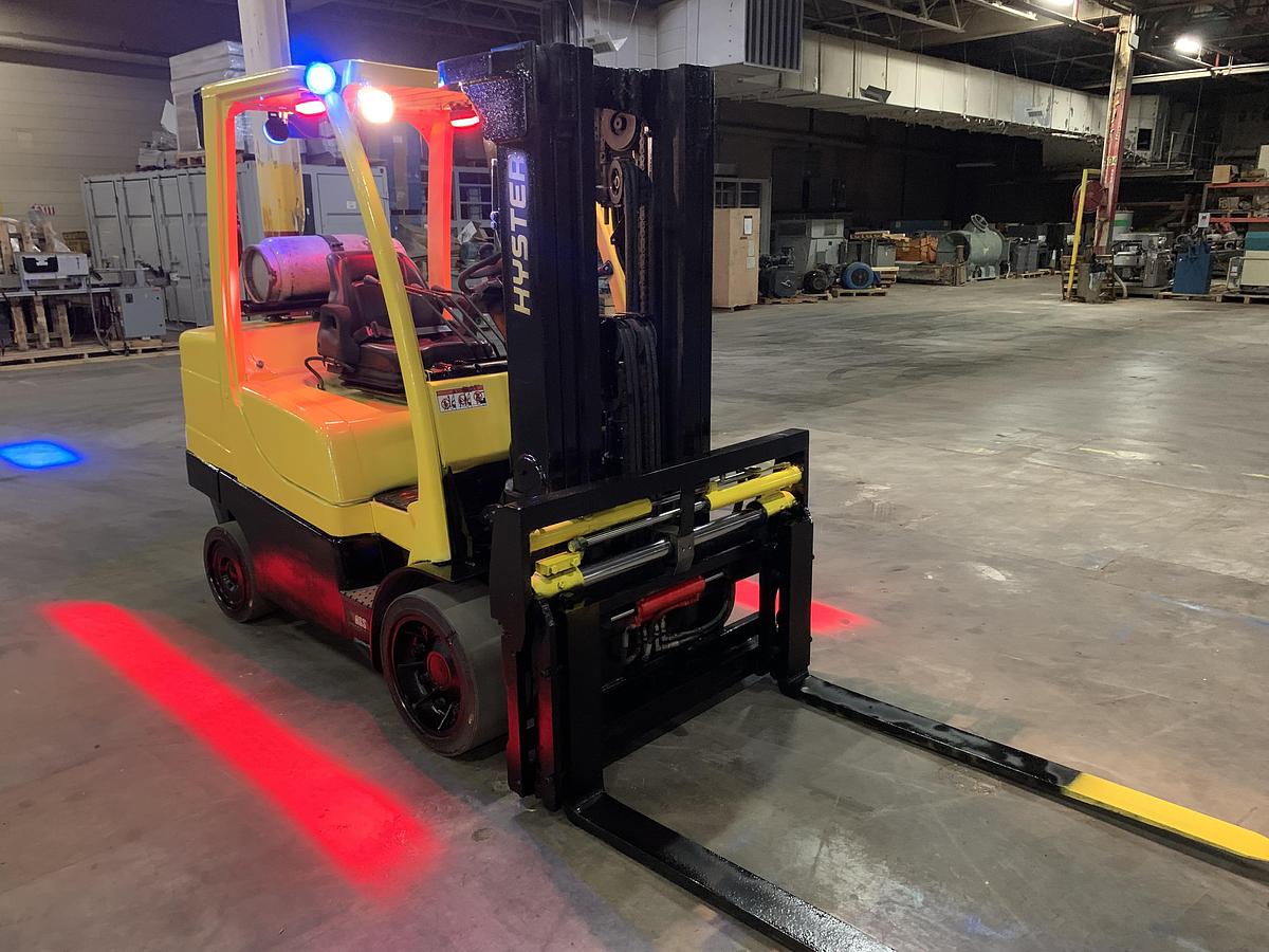 Used 8,000 POUND LB. HYSTER MODEL S80FT FORKLIFT WITH SIDESHIFT AND FORK POSITIONING