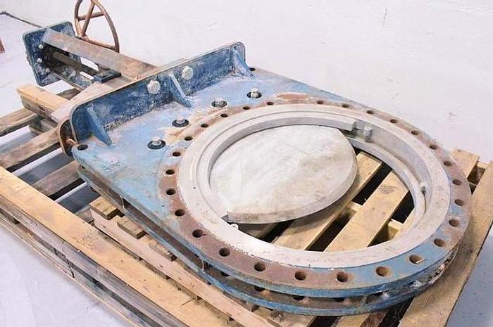 Used 30" FABRI VALVE KNIFE GATE VALVE STAINLESS STEEL