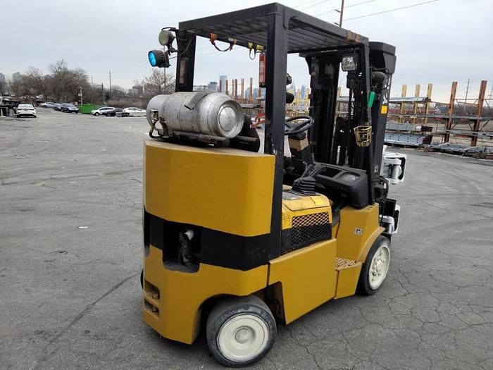 Used 8,000 POUND YALE FORKLIFT MODEL GLC080LJNGAE088 PAPER ROLL CLAMP TRUCK 51" DIAMETER