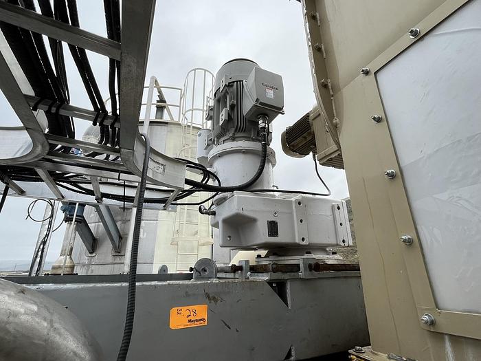 Used T BAILEY 316L STAINLESS STEEL TANK 33' TALL 12' DIAMETER MANUFACTURED 2018 WITH AGITATOR