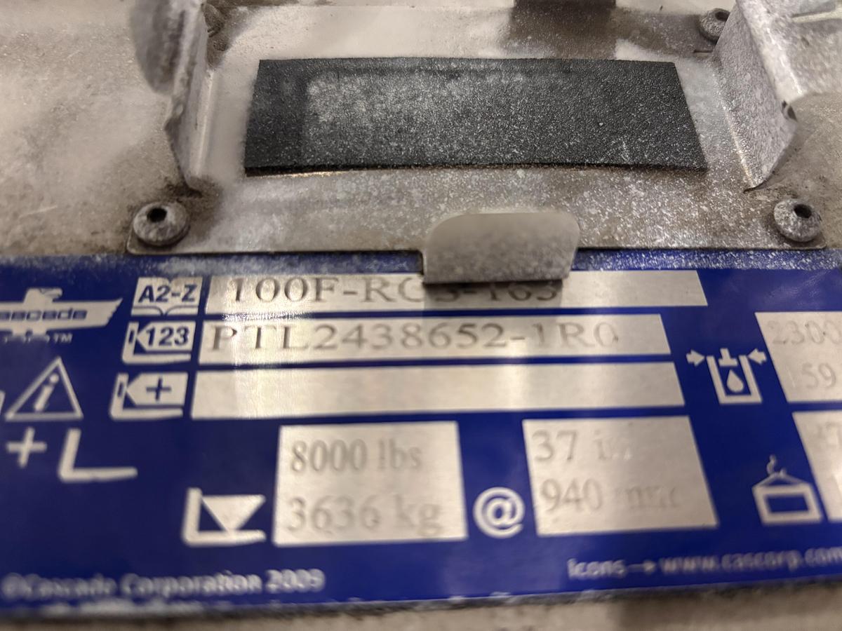 Used 12,000 POUND YALE MODEL GLC120VXPRS TRIPLE STAGE LOW MAST MANUFACTURED 2019