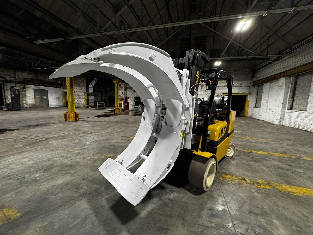Used 12,000 LB. YALE MDL GLC120VX LH92"/RH185" WITH 72" CASCADE PAPER ROLL CLAMP MANUFACTURED 2019