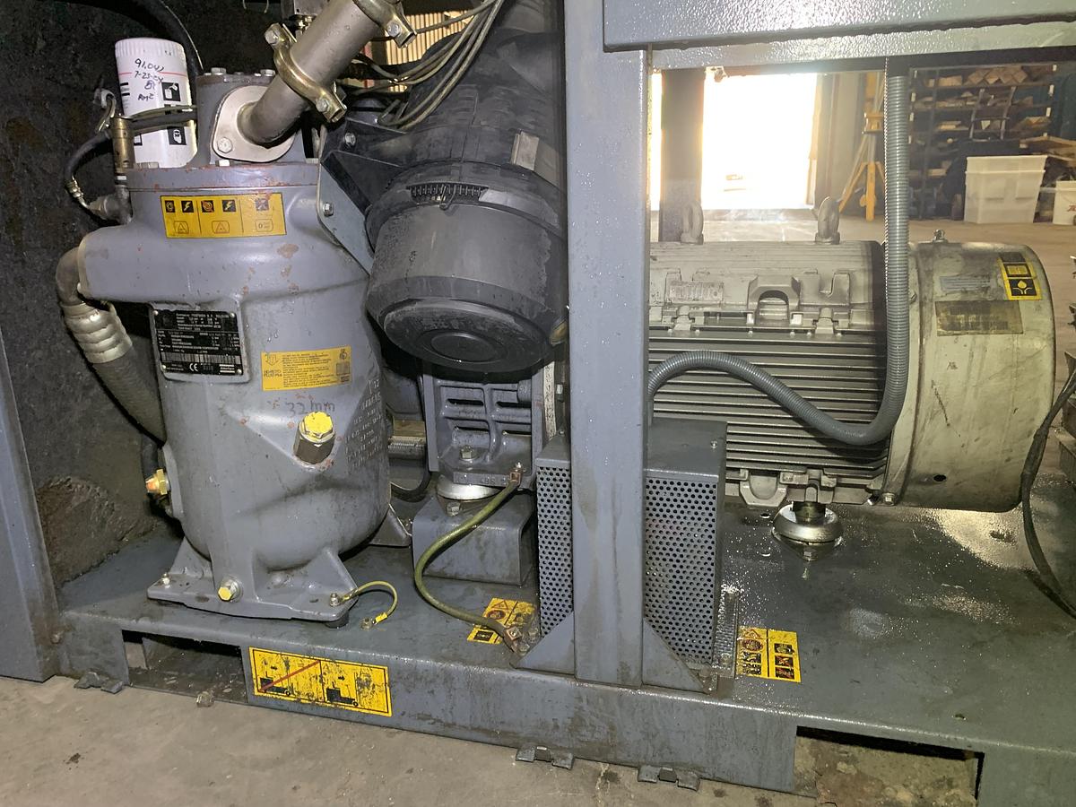 Used 75 HP ATLAS COPCO MODEL GA55VSD ROTARY SCREW AIR COMPRESSOR