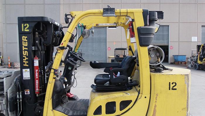 Used 12,000 POUND HYSTER MODEL S120FTPRS LOW MAST ROLL CLAMP FORKLIFT 2018
