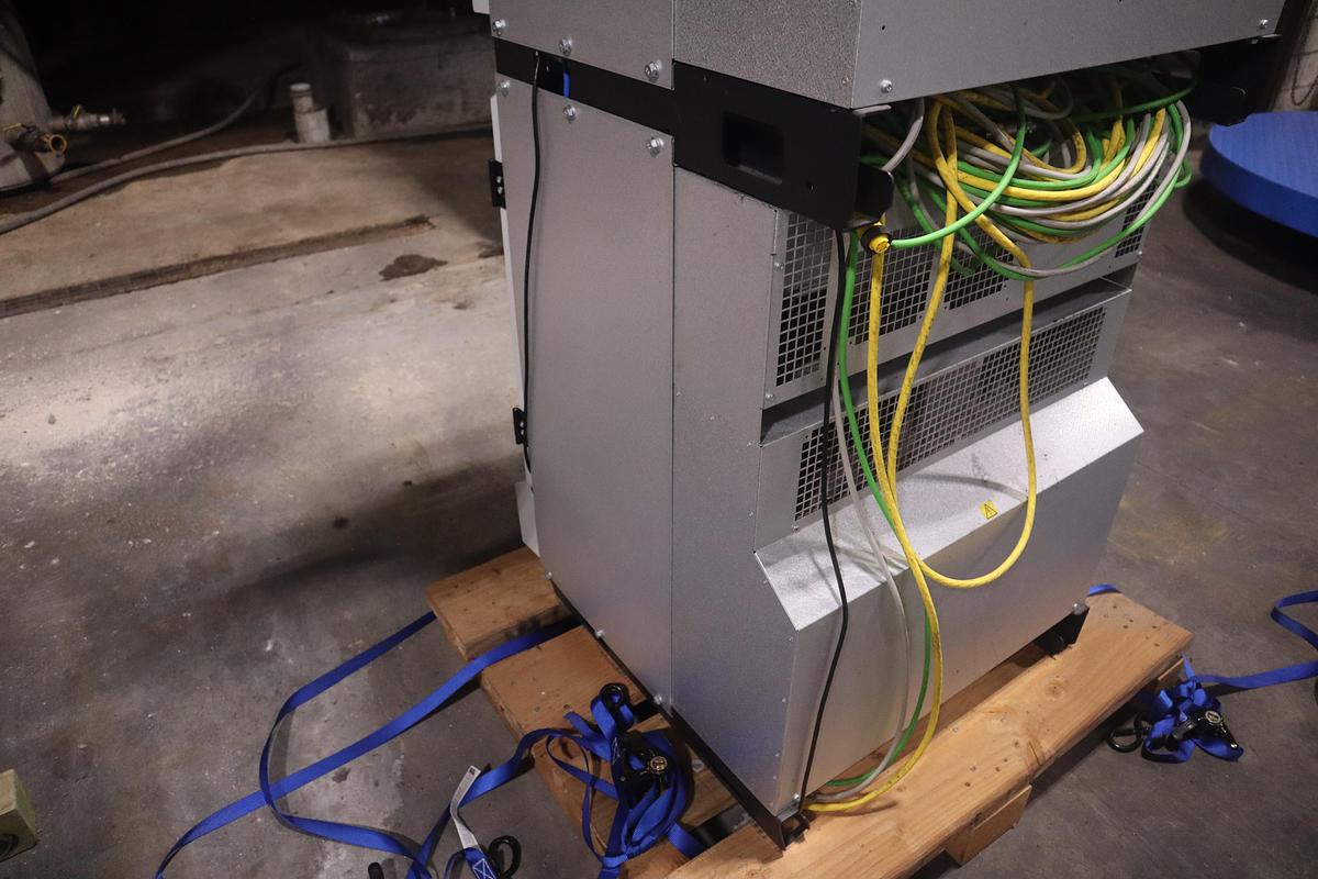 ABB MODEL IRB 6700-300/2.70 ROBOT 6-AXIS MANUFACTURED 2021