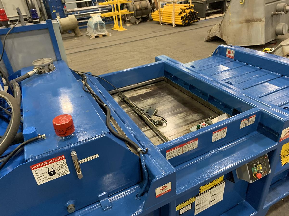 Used EXCEL EX62 CLOSED DOOR BALER 20HP TWIN RAM CYLINDERS