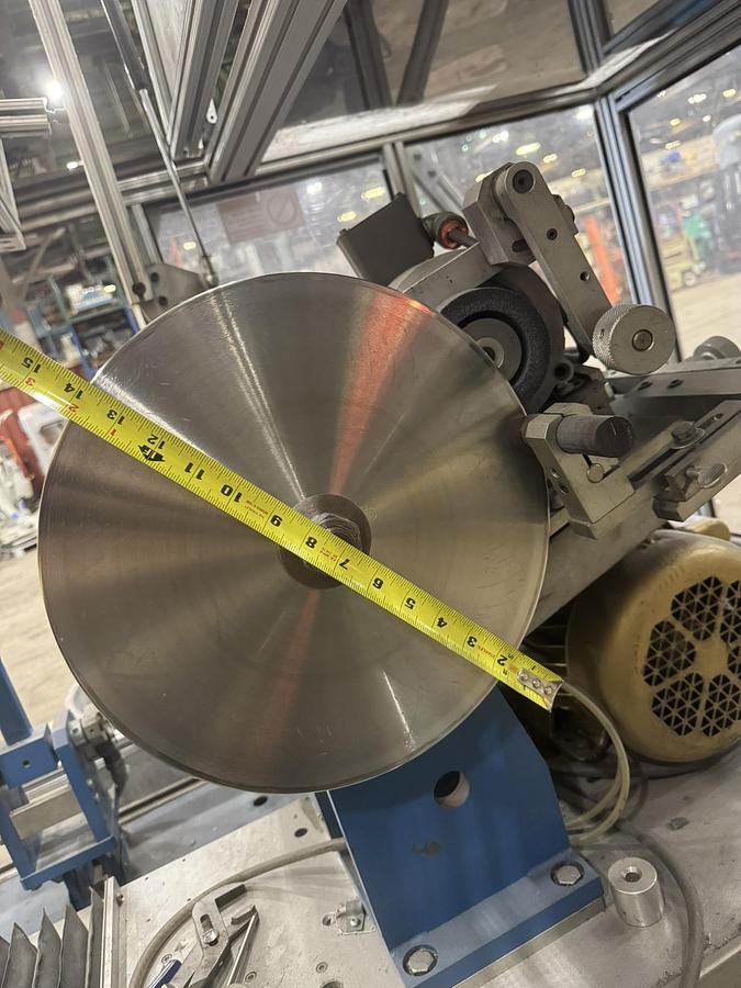 Used 60" WIDE LEVER LS1500 AUTOMATIC SINGLE KNIFE BALONEY CUTTER 16" DIAMETER