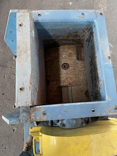 Used MITTS & MERRIL HOG MILL 100HP MODEL 13CSD